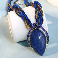 Azul escuro